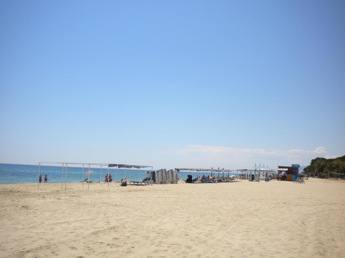 Apartamentos Colibri 캠브릴스 외부 사진