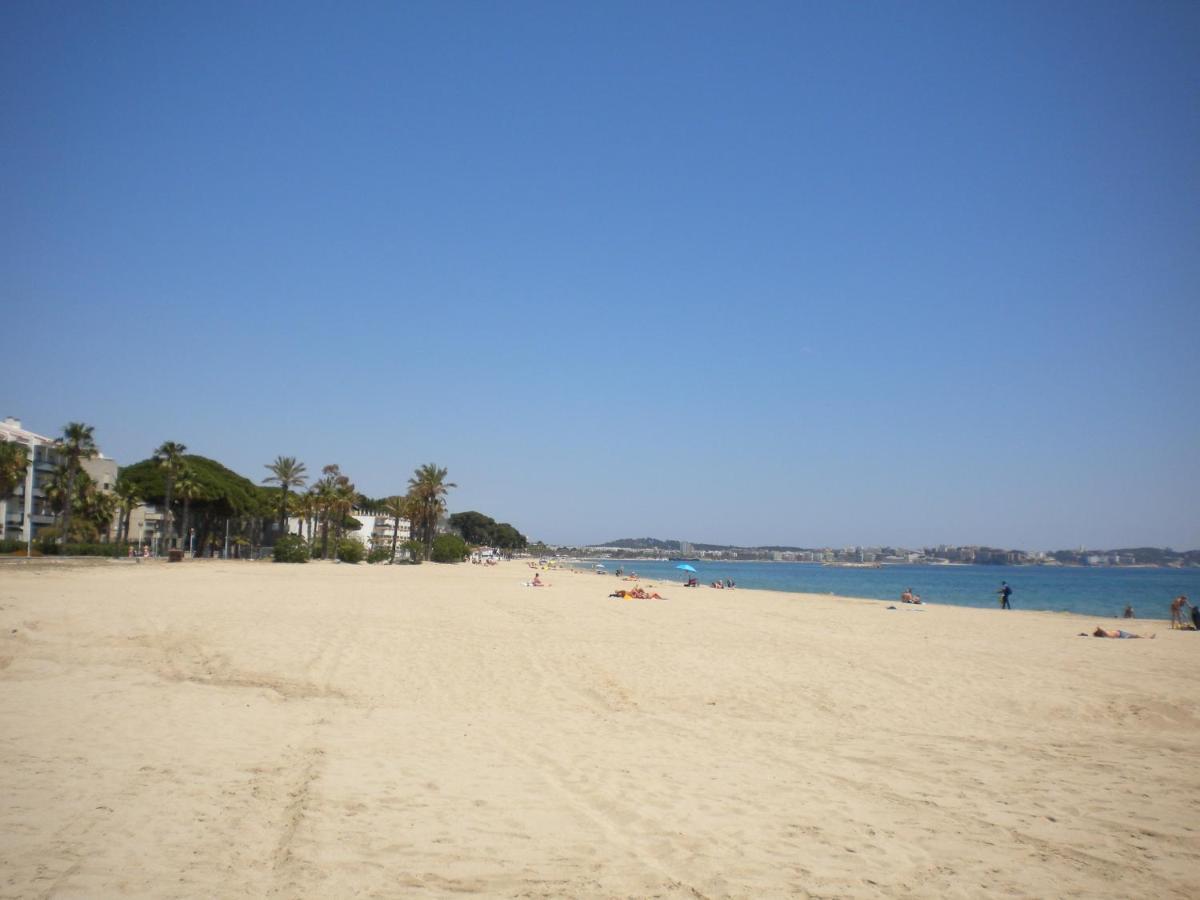 Apartamentos Colibri 캠브릴스 외부 사진